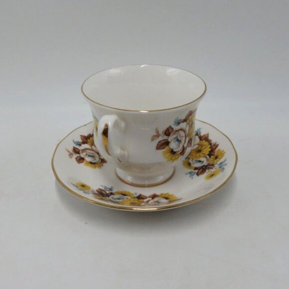 Vintage Royal Vale Bone China Tea Cup and Saucer Set With Floral Design England - Picture 2 of 10